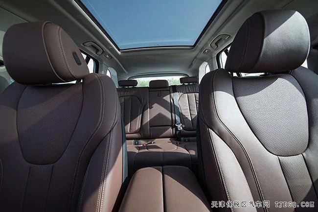 19款宝马X5中东版 19轮/LED大灯/全景天窗现车70万钜惠