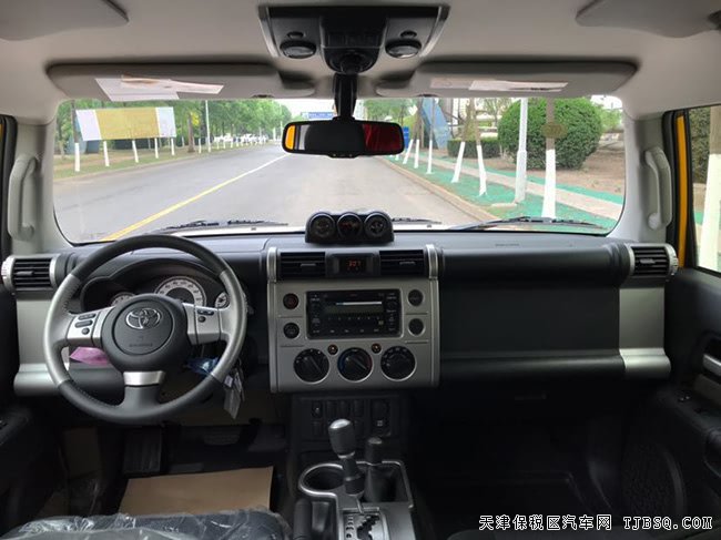 19款丰田FJ酷路泽中东版 8气囊/17轮/差速锁现车44.5万