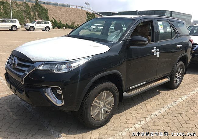 2019款丰田穿越者2700中东版 3气囊/17轮/7座现车29.3万