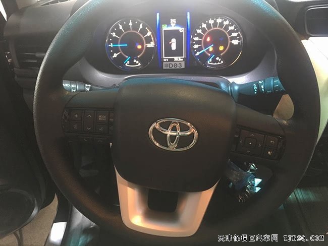 2019款丰田穿越者2700中东版 3气囊/17轮/7座现车29.3万