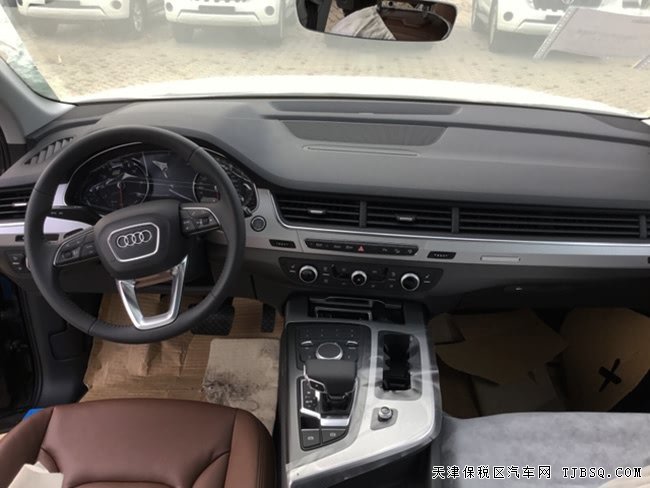 2019款奥迪Q7欧规版2.0T 18轮/全景天窗/电尾门现车52万