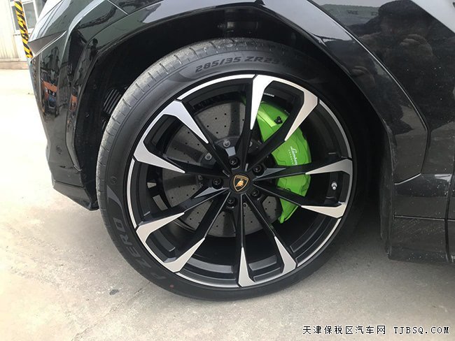 2019款兰博基尼Urus加规版 23轮/四座/BO音响现车330万