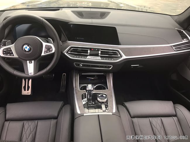 2019款宝马X7加规版 7座/金属漆/22轮/星空顶现车113万