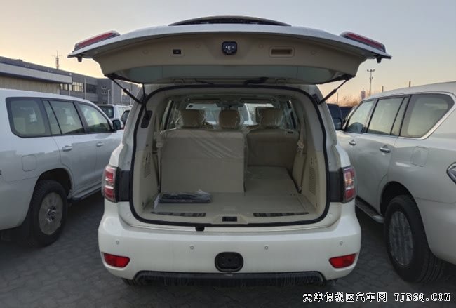 2019款日产途乐Y62中东版 18轮/天窗/7座真皮现车51.5万