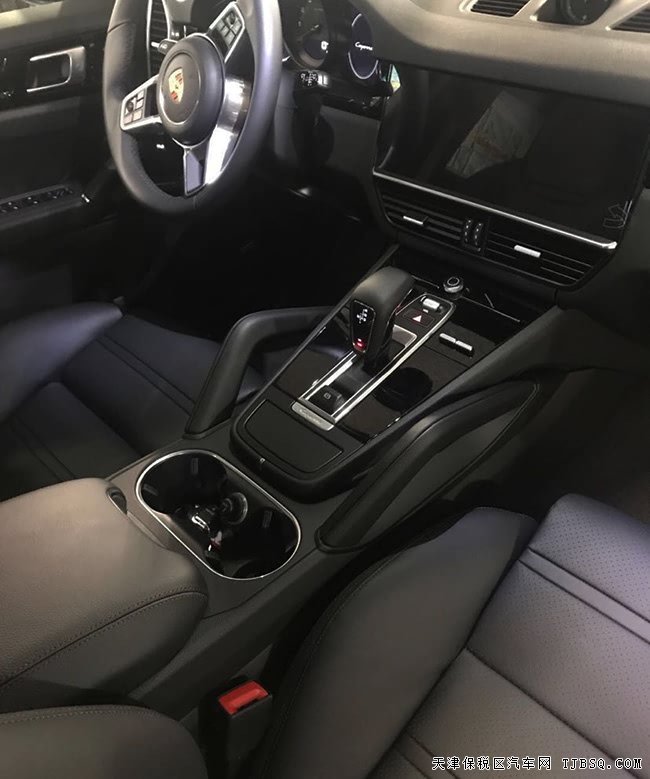 19款保时捷卡宴3.0T加规版 金属漆/豪华包/21轮现车91万