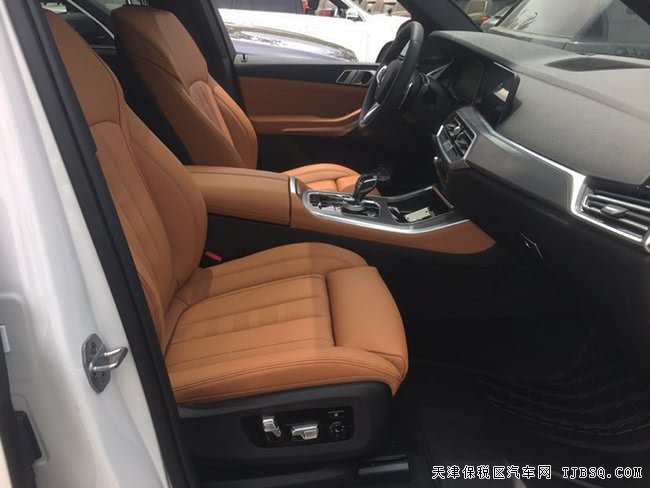 2019款宝马X5M加规版 豪华增强包/M运动包/全景现车76万
