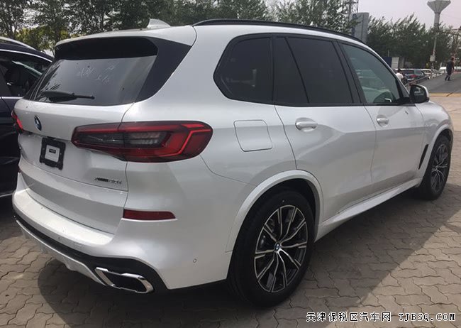 2019款宝马X5M加规版 豪华增强包/M运动包/全景现车76万