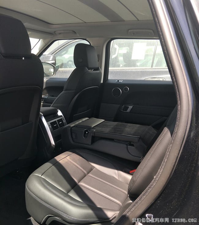 19款路虎揽胜运动柴油版 20轮/全景天窗/脚感门现车72万