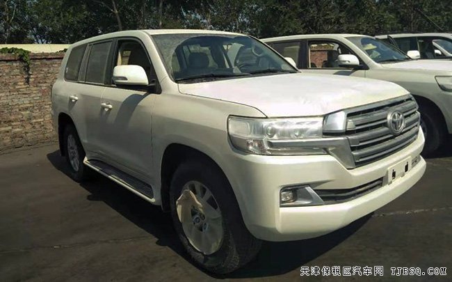 2019款丰田酷路泽4600中东版 18轮/遥启/天窗现车92.5万