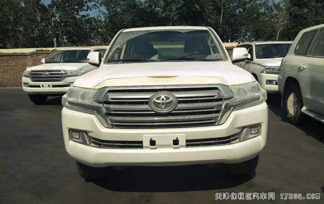 2019款丰田酷路泽4600中东版 18轮/遥启/天窗现车92.5万