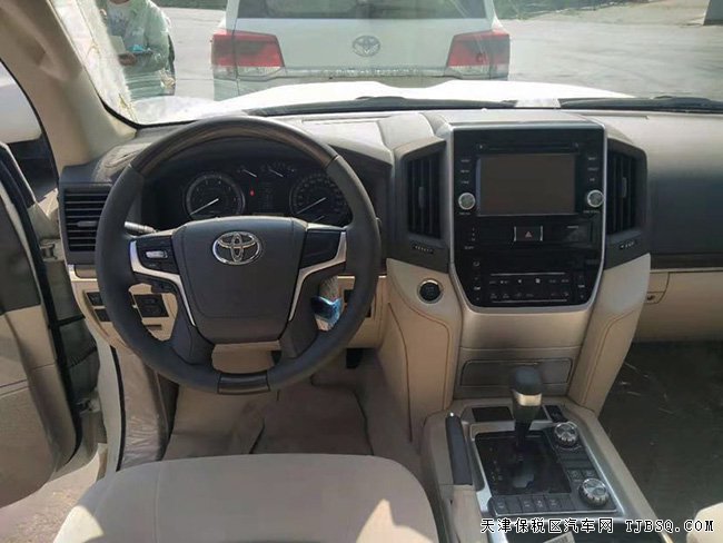 2019款丰田酷路泽4600中东版 18轮/遥启/天窗现车92.5万