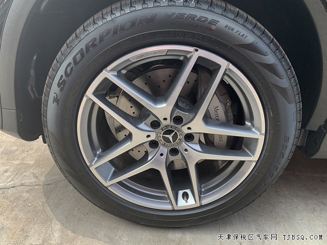 2019奔驰GLC300加规版 豪华包/运动包/灯光包现车44.5万