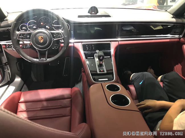 19款保时捷Panamera4S行政加长版 20轮/豪华包现车168万