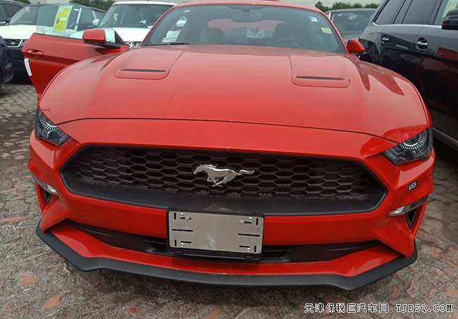 19款福特野马2.3T加规版 18熏黑轮/10速/遥启现车30.8万