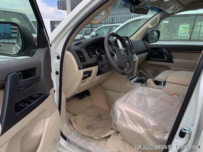 19款丰田酷路泽4000中东版 氙灯/17轮/冰箱现车63.2万
