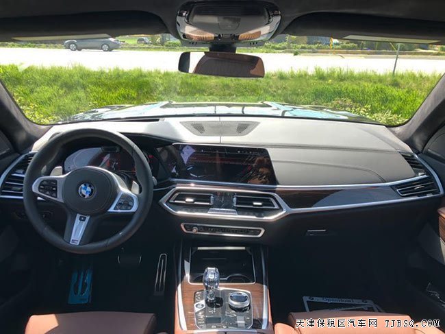 2019款宝马X7加规版 卓越豪华包/M运动包/哈曼现车111万