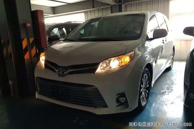 2019款丰田塞纳3.5L两驱版XLE 17轮/双电动门现车41万