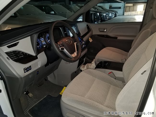 2019款丰田塞纳3.5L两驱版XLE 17轮/双电动门现车41万