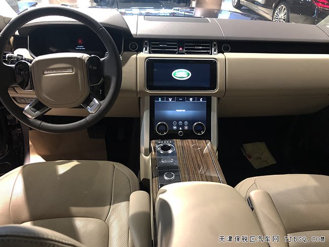 2019款路虎揽胜3.0T行政版 汽油版现车魅力来袭