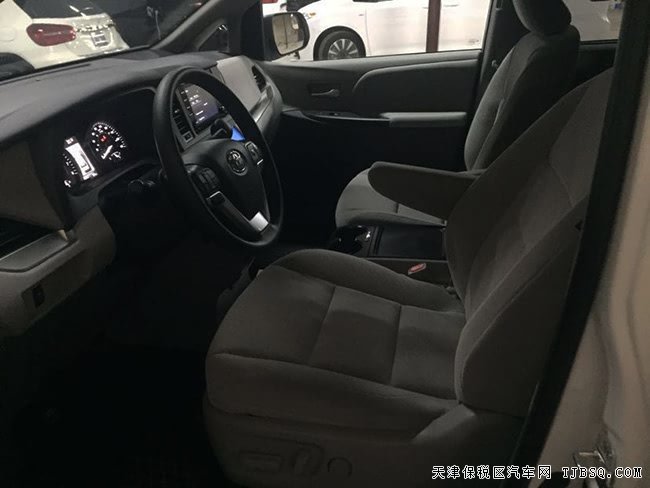 2020款丰田塞纳3.5L四驱版 7座/18轮/雷达测距现车48万