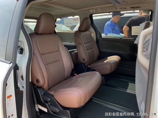 2019款丰田塞纳四驱顶配版 双天窗/雷测/环影现车58.2万