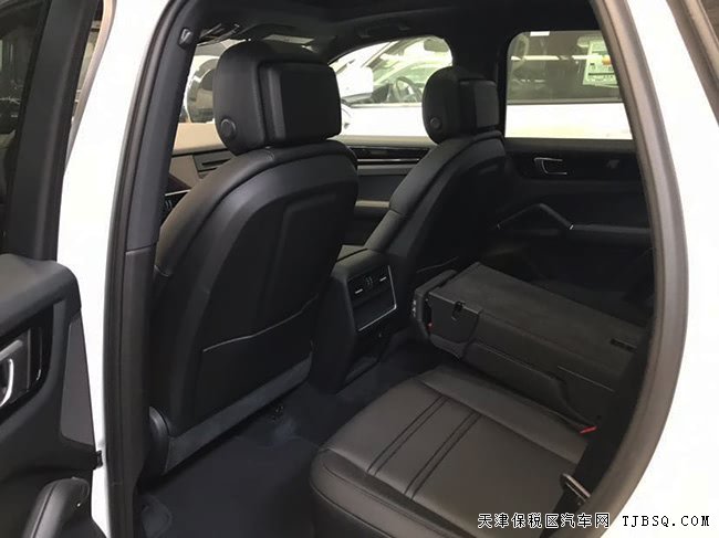 2019款保时捷卡宴3.0T美规版 19轮/金属漆/全景现车82万