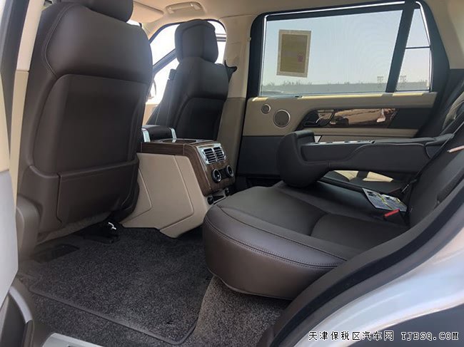 2019款路虎揽胜3.0T柴油加长版 20轮/矩阵大灯现车122万