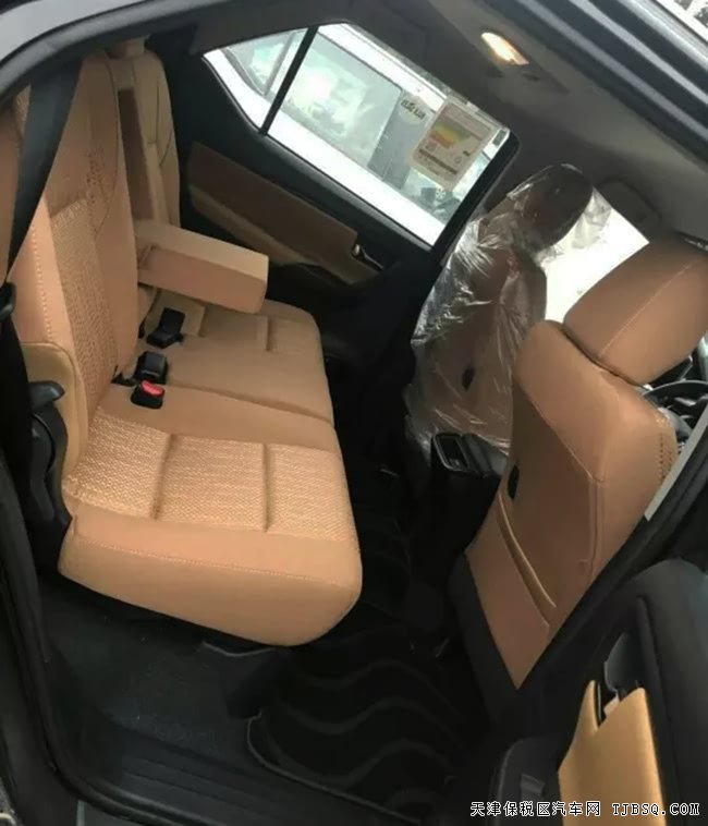 19款丰田穿越者2700中东版 3气囊/七座/17轮现车28.8万