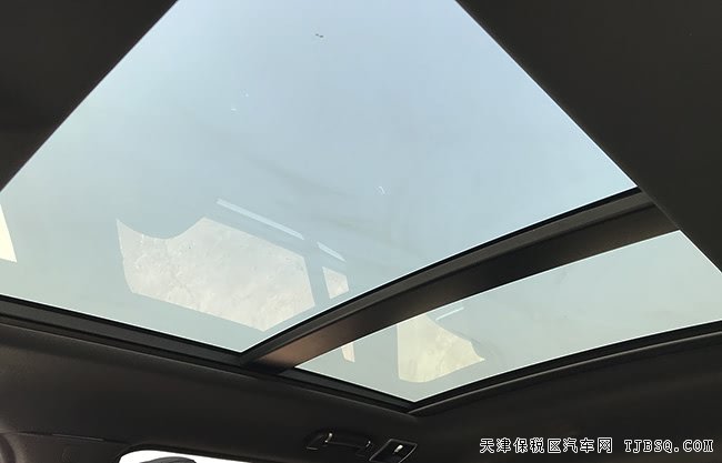 19款路虎揽胜柴油创世加长版 21轮/环影/后娱现车124万