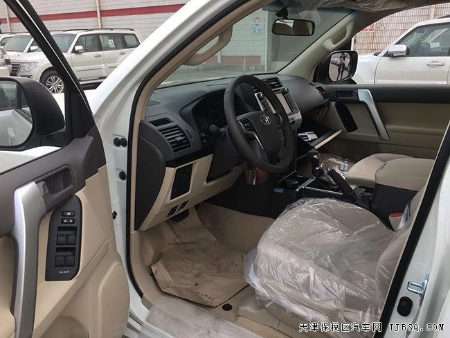 2019款丰田普拉多2700中东版 7座/18轮/天窗现车45.2万