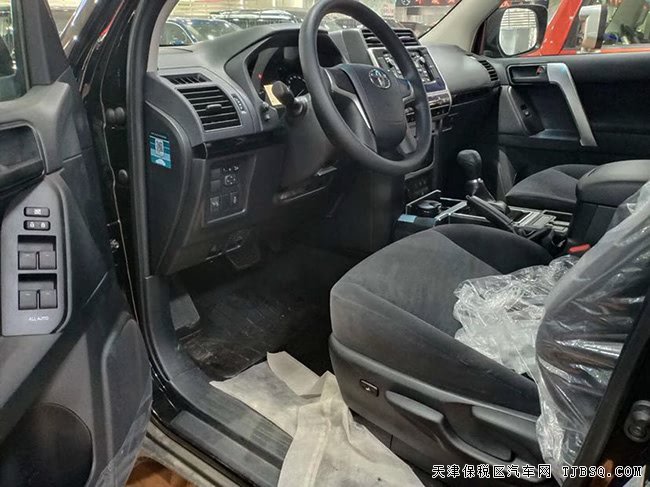 2019款丰田霸道3000中东版 7座/17铁轮/后挂现车51.8万