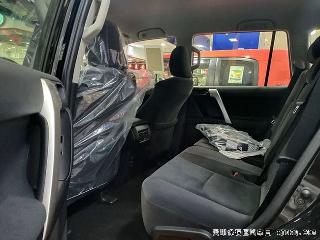 2019款丰田霸道3000中东版 7座/17铁轮/后挂现车51.8万