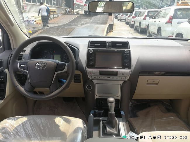 2019款丰田普拉多4000中东版 17轮/天窗/后挂现车57.5万