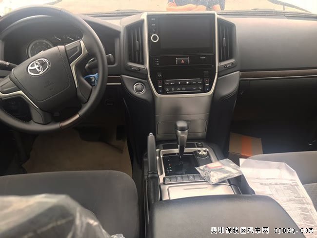 19款丰田酷路泽4000中东版 18轮/后娱/双差现车68.5万