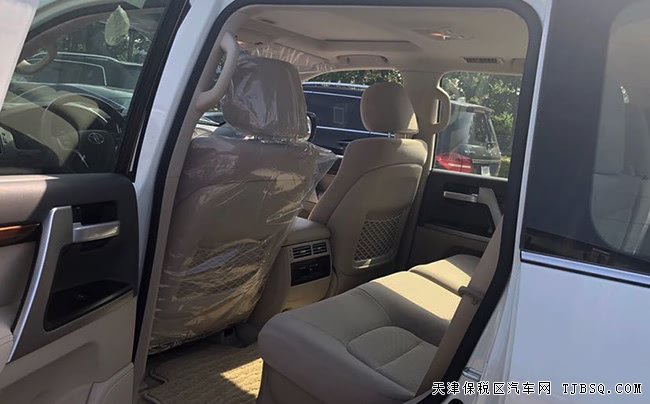 19款丰田酷路泽5700中东版 18轮/遥启/天窗现车100.8万