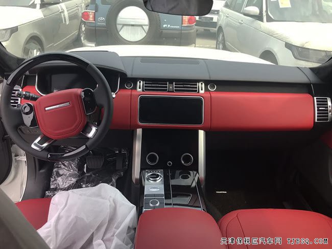 19款路虎揽胜3.0T柴油创世版 22轮/300PB座椅现车128万