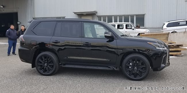 2019款雷克萨斯LX570加规版 平行进口黑耀版现车146万