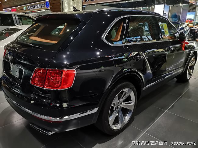 19宾利添越4.0T汽油版 22轮/全景天窗/舒适包现车260万