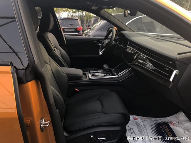 2019款奥迪Q8加规版 22轮/驾驶辅助包/动态包现车95万