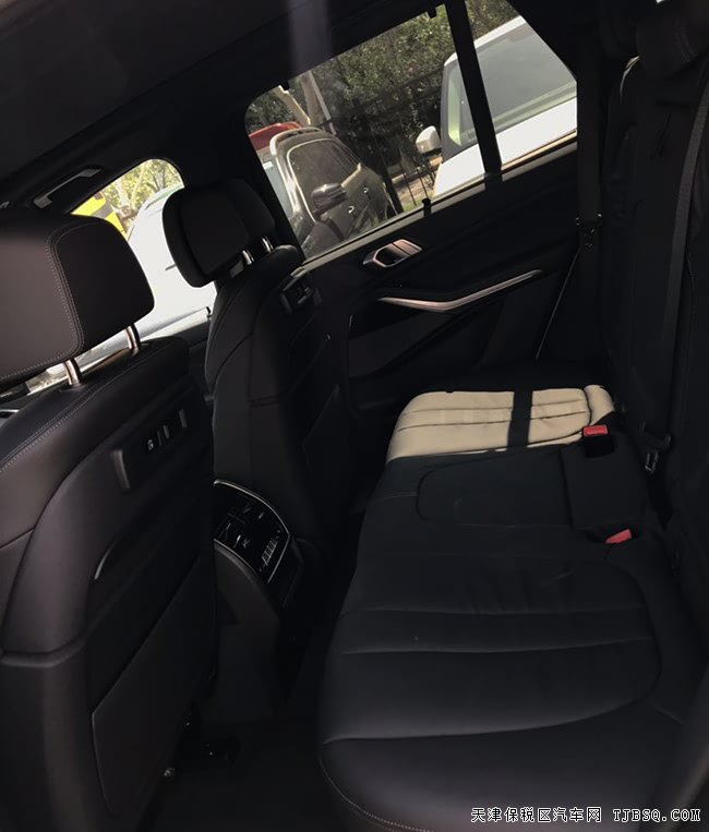 2019款宝马X5M加规版 大豪华包/M运动包/全景现车75万