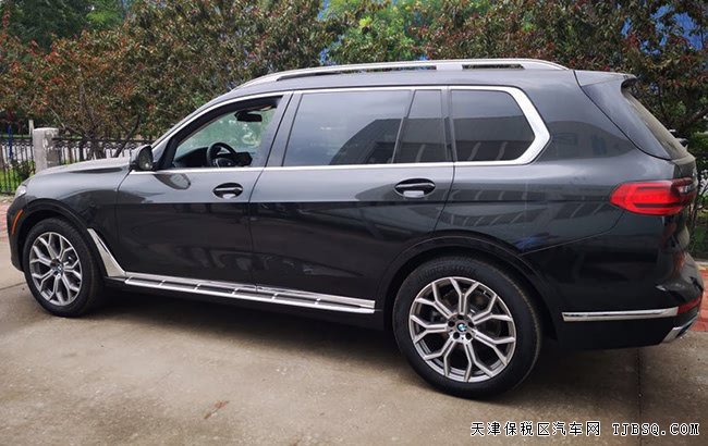 2019款宝马X7美规版 21轮/金属漆/六座/寒冷包现车100万