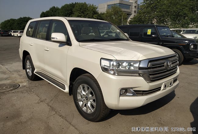 2019款丰田酷路泽5700中东版 18轮/遥启/天窗现车101万