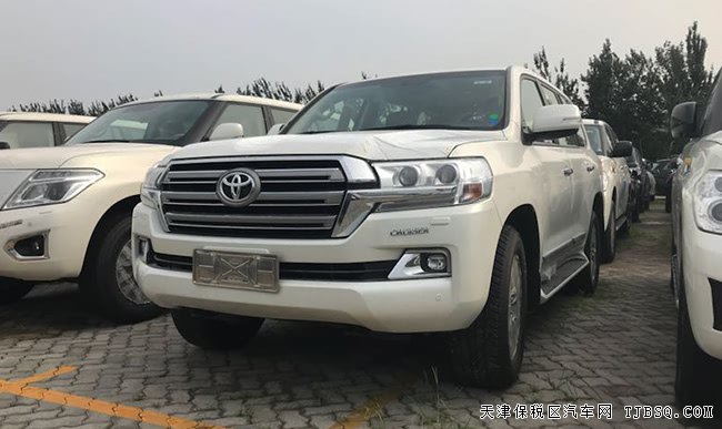 19款丰田酷路泽4500柴油中东版 7座/18轮/天窗现车102万