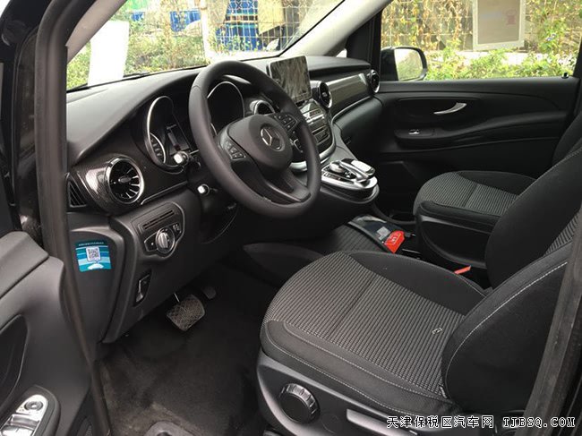 平行进口20款奔驰V250中东版 17轮/7座/环影现车49.8万