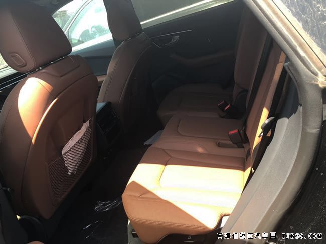 19款奥迪Q8加规版 21轮/环影/全景/电子差速锁现车78万