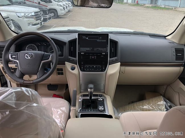 2019款丰田酷路泽4000中东版 8气囊/天窗/遥启现车69万