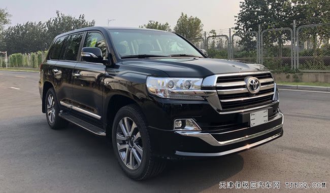 2019款丰田酷路泽5700中东版 8气囊/20轮/天窗现车113万