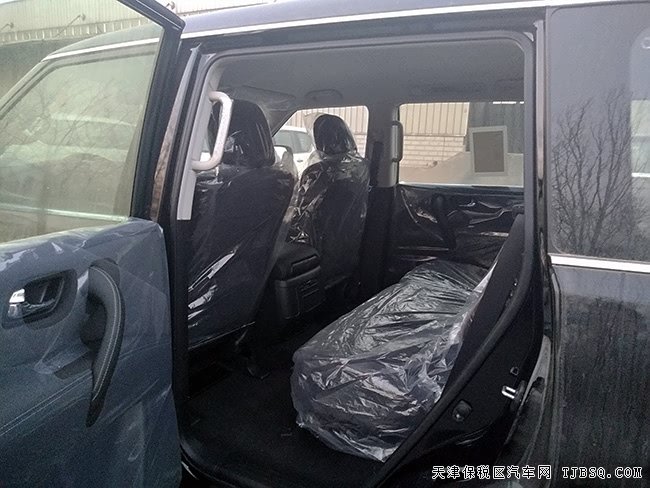 19款日产途乐Y62中东版 18轮/七座/后差速锁现车43.5万