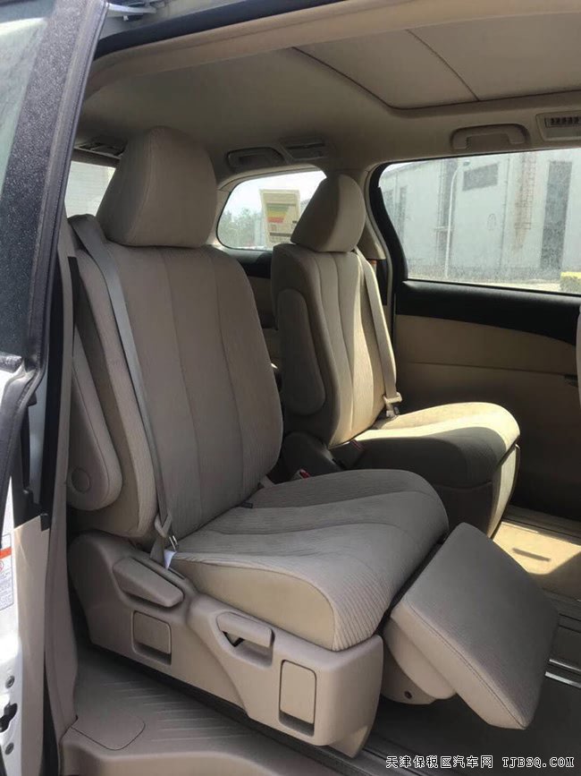 2019款丰田普瑞维亚中东版7座MPV 双天窗现车36.3万优享