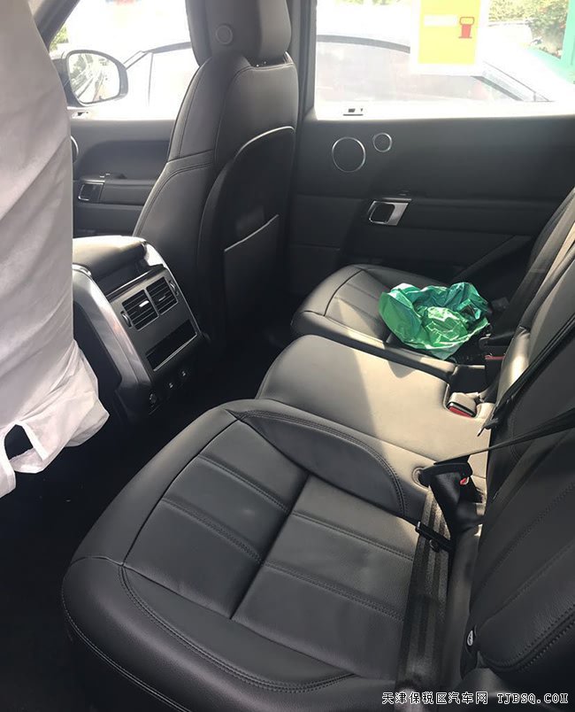 2019款路虎揽胜运动汽油版 20轮/电吸门/全景现车74.5万
